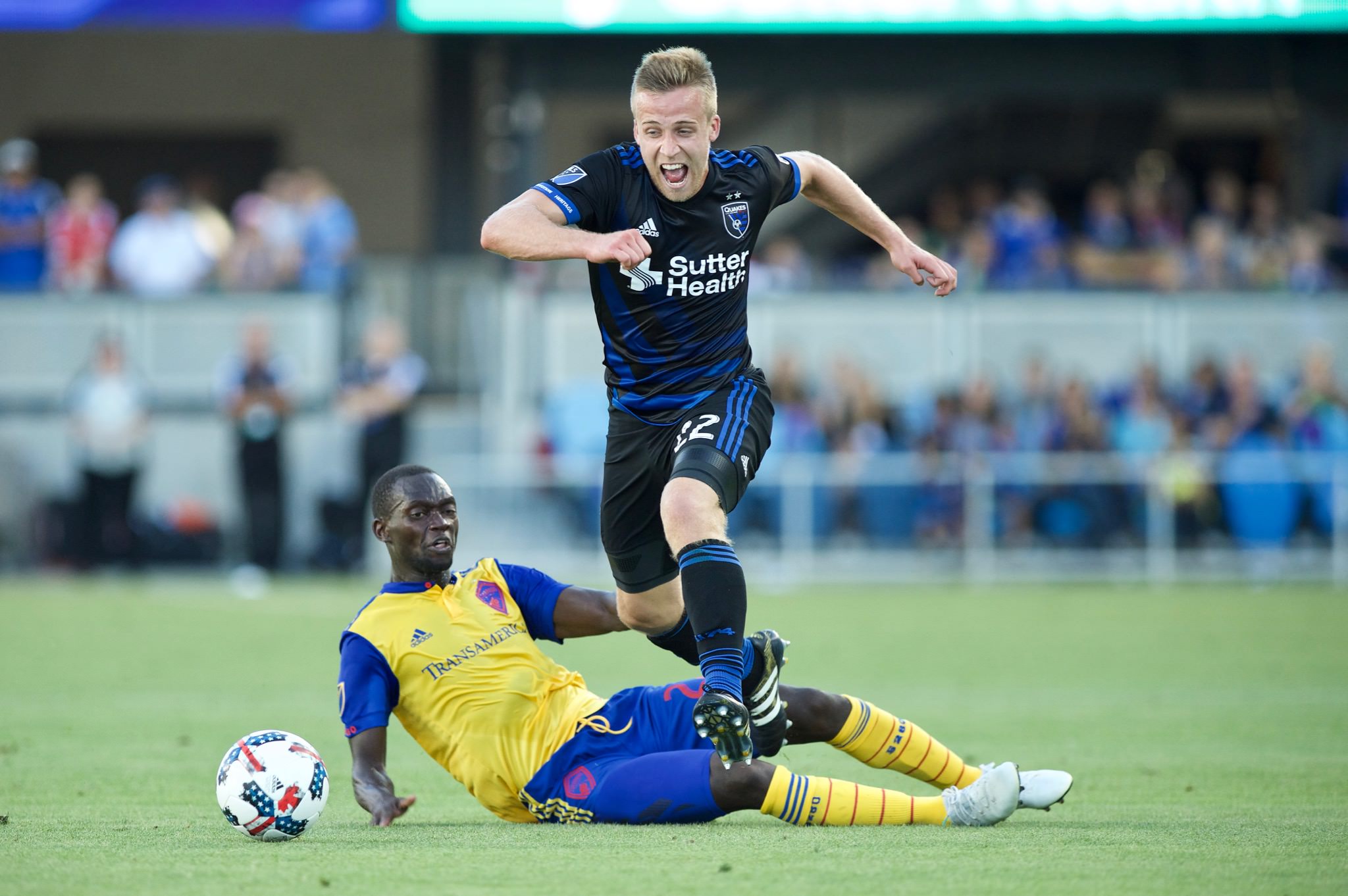 他们正用实 他们正用实